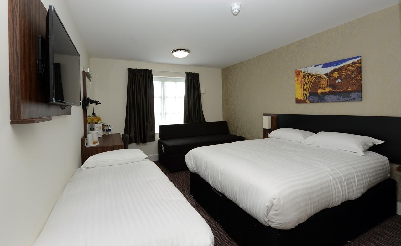 Fallow Field, Telford By Marston'S Inns ภายนอก รูปภาพ