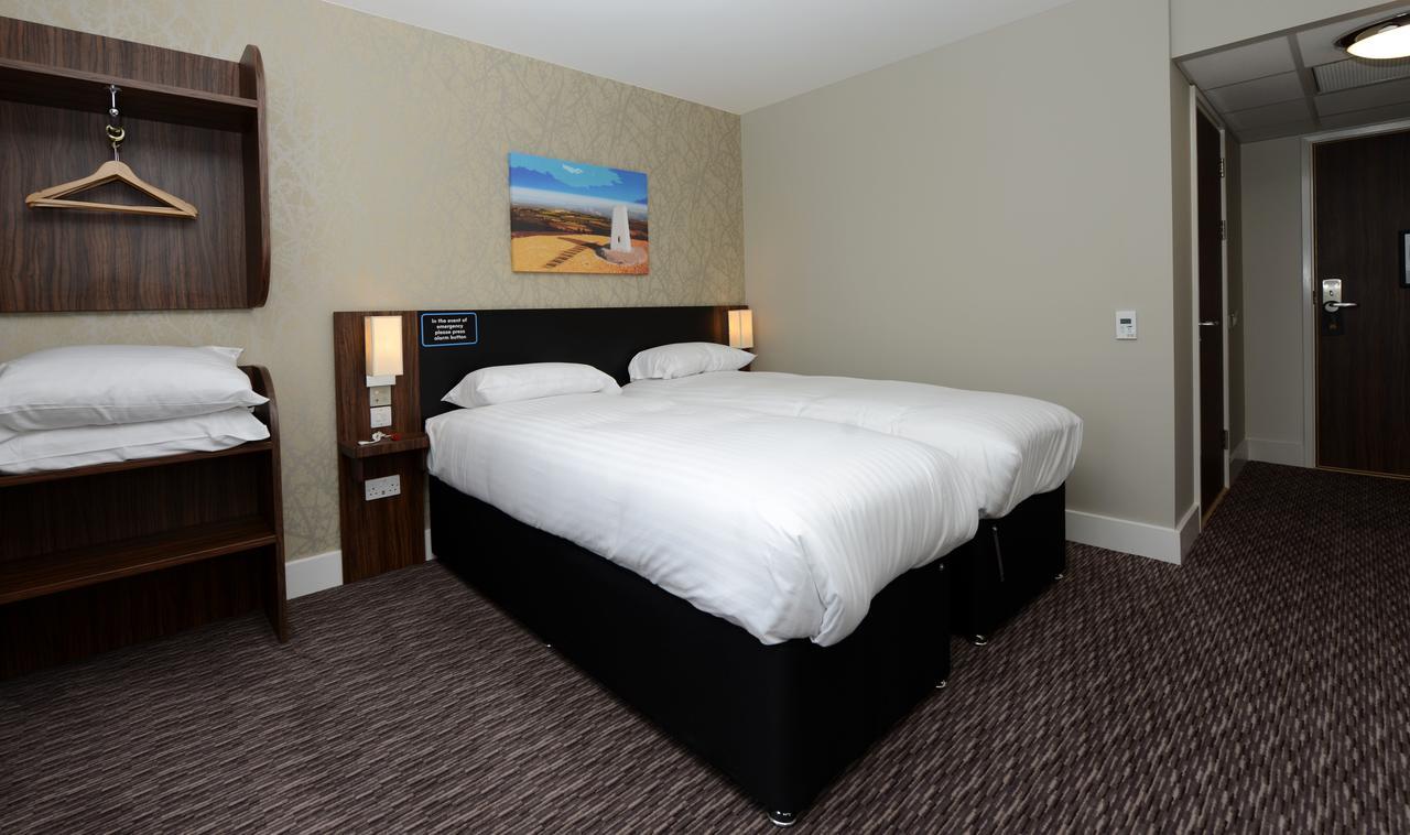 Fallow Field, Telford By Marston'S Inns ภายนอก รูปภาพ