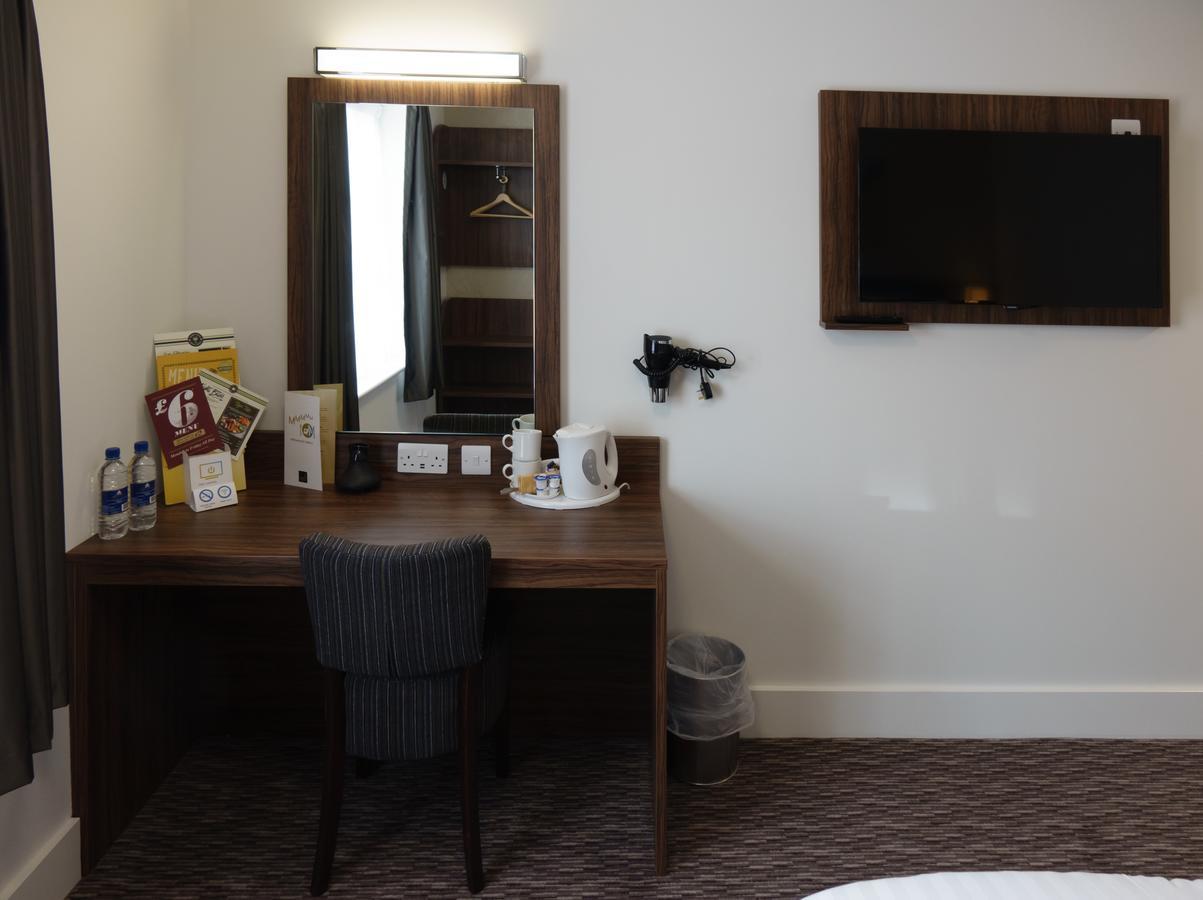 Fallow Field, Telford By Marston'S Inns ภายนอก รูปภาพ